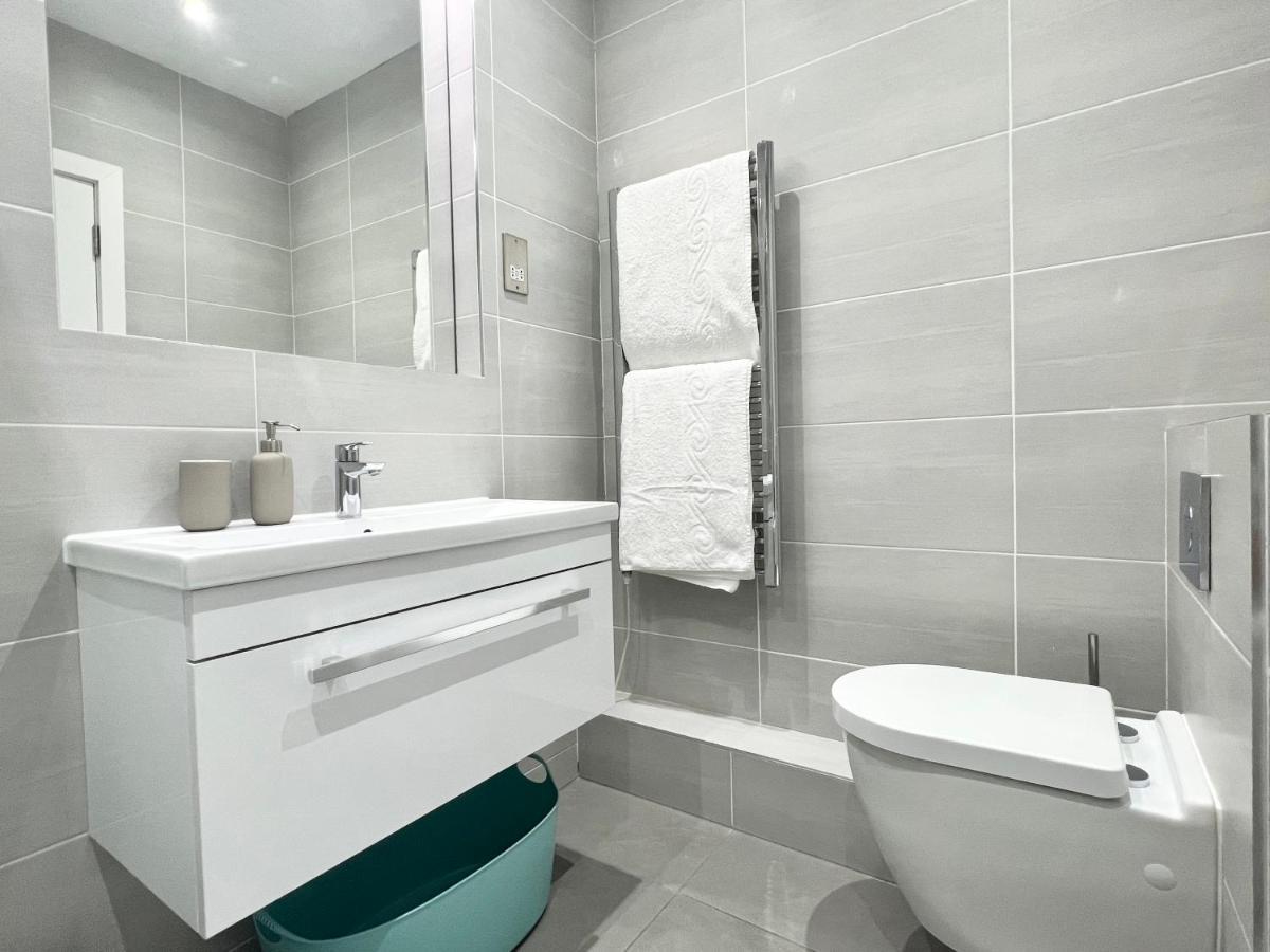 2 Bedroom Apartment In South Hampstead Londres Extérieur photo